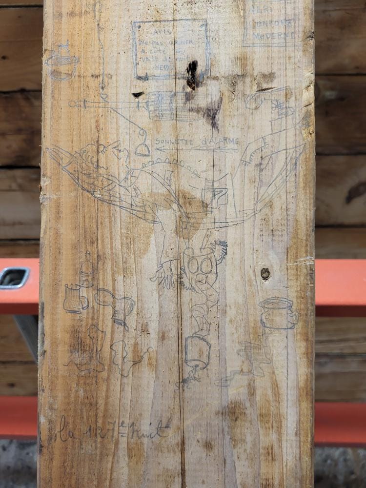 dessin dans un abri de defense passive trace archéologique