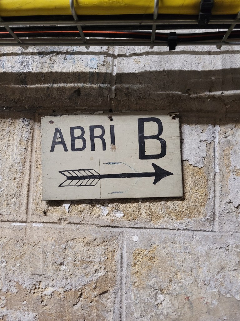 panneau abri de defense passive