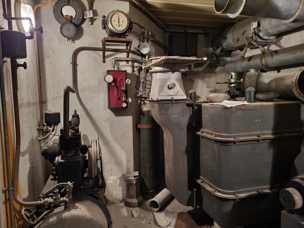 salle des machines d'un abri de defense passive filtre